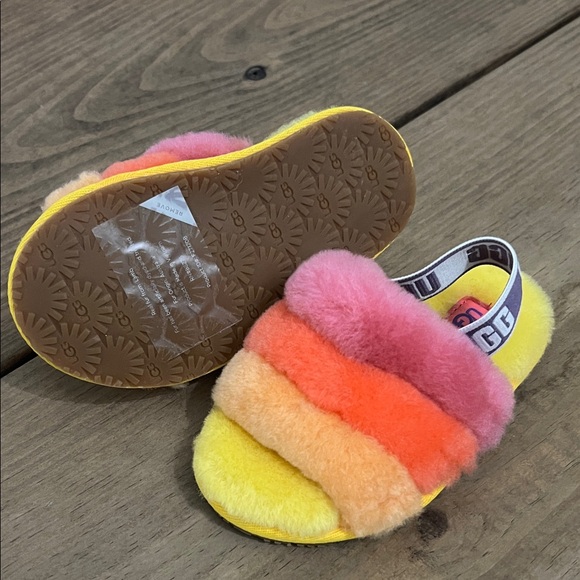 UGG Kids Colorful Fluffy Slippers - Yellow, Orange, Pink - Picture 3 of 4